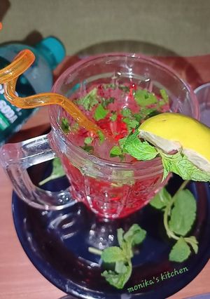 A picture of Pink mojito.