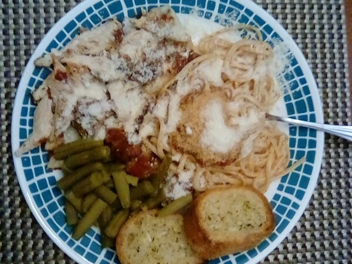 Recipe Chicken Parmesan With Spaghetti and Garlic Bread the Can Spoil the Tongue Can spoil the tongue