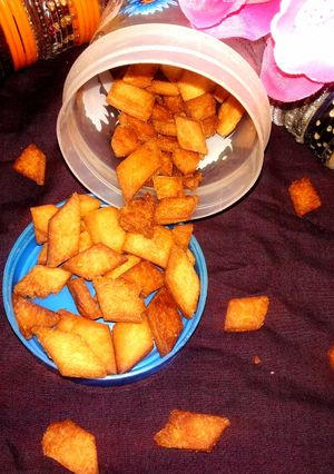 महाराष्ट्रीय स्टाइल शक्कर पारे रेसिपी मुख्य फोटो