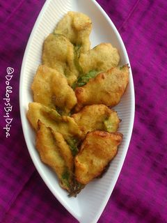 પાલક-મગ ની દાળ પકોડા રેસીપી મુખ્ય ફોટો