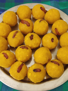 லட்டு (laddu recipe in tamil) செய்முறை முக்கிய புகைப்படம்