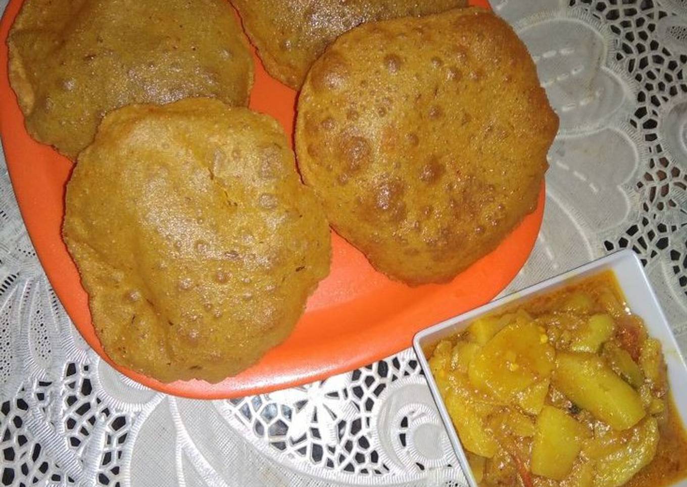 Aloo ki sabji with puri