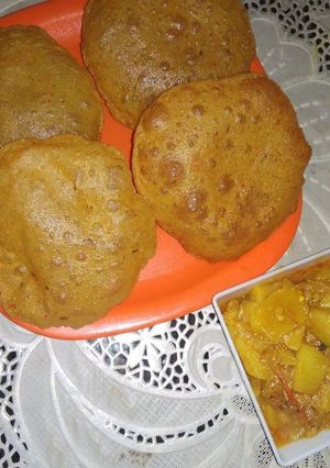 A picture of Aloo ki sabji with puri.