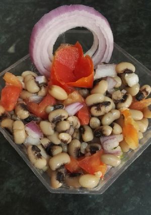 लोबिया चाट मसाला (lobia chaat masala recipe in Hindi) रेसिपी मुख्य फोटो