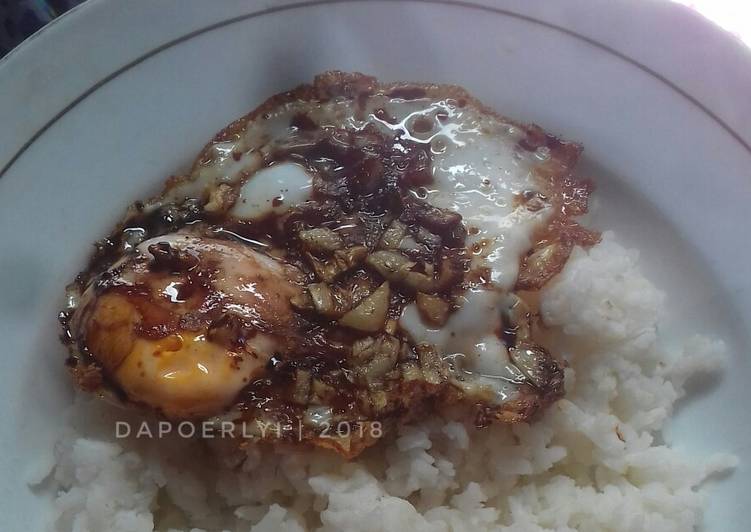 Resep: SempurnaTelur ceplok kecap asin pontianak