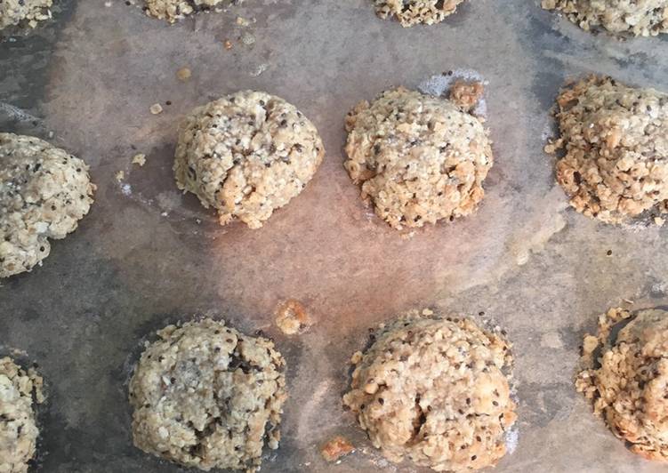 Chia seed and ginger cookies