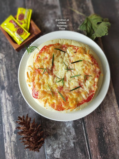 Foto resep Rosemary Cheese Pizza