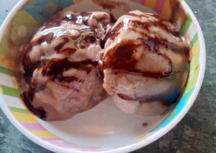 Simple Way to Prepare Ultimate Banana choco icecream