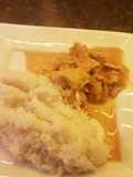 Pollo Tikka Masala acompañado con arroz Basmati