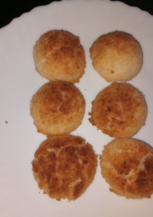 A picture of Coconut macaroons.