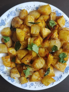 மரவள்ளி கிழங்கு மசாலா(Tapioca masala recipe in tamil) செய்முறை முக்கிய புகைப்படம்