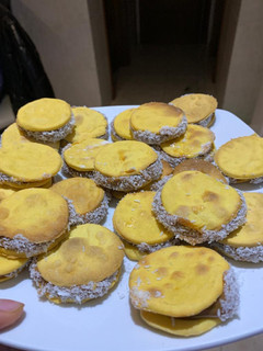 Una foto de Alfajores chilenos