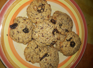 Una foto de Galletas de avena, coco pasas y semillas. Sin harina