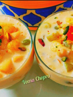 ऑरेंज फ्लेवर फ्रूट क्रीम (orange flavour fruit cream recipe in Hindi) रेसिपी मुख्य फोटो