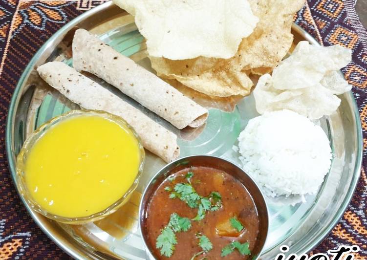 Mango juice and Potato Curry