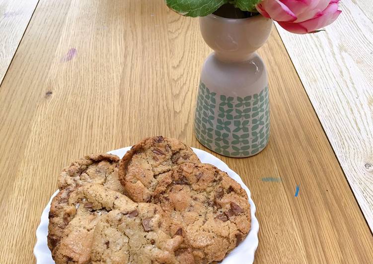 Steps to Make Homemade Subway chewy chocolate chip cookies