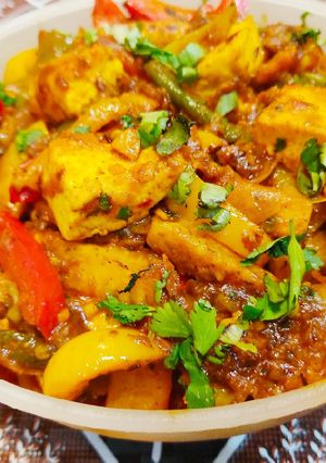 A picture of Vegetable Jalfrezi.