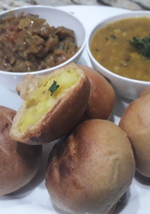 A picture of Stuffed bati dal.
