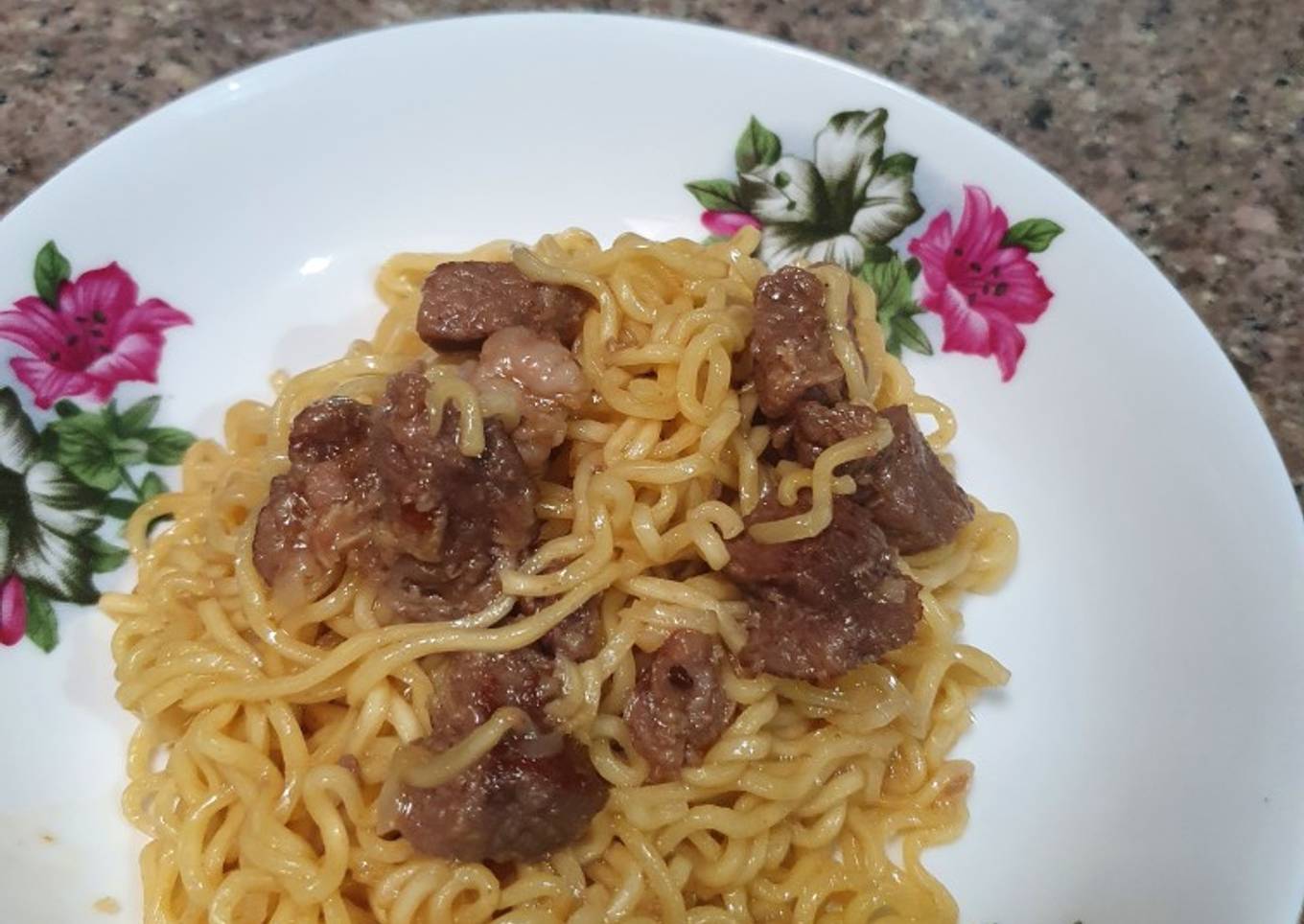 Soy Garlic Steak Ramen