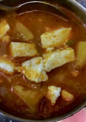 A picture of Aloo paneer ki sabzi.