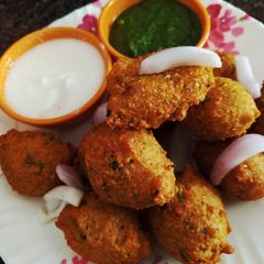 A picture of Dakor famous gota(pakoda).