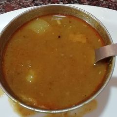 A picture of Aloo tamatar.