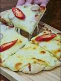 พิซซ่าหนานุ่ม หน้าผัดกระเพราเนื้อ 🍕