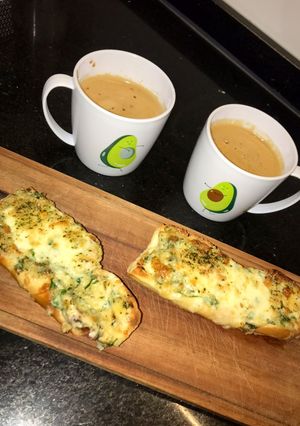 Una foto de Pan de Ajo 🧄 o Garlic Bread [Fácil]