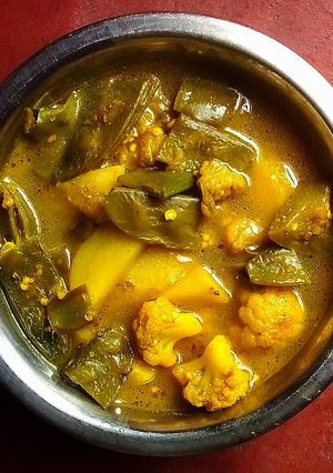 সব্জী ঝোল (sabji jhol recipe in bengali) রেসিপির প্রধান ছবি