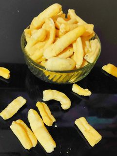 વણેલા ગાંઠિયા (Vanela Ganthiya Recipe In Gujarati) રેસીપી મુખ્ય ફોટો
