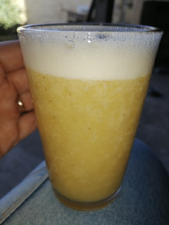 Una foto de Licuado banana y durazno 🍌🍑