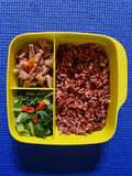 #2 Ide Bekal Sawi Daging Sapi