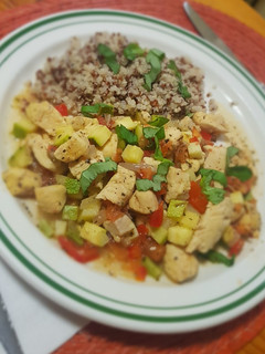 Una foto de Pechuga con calabacitas