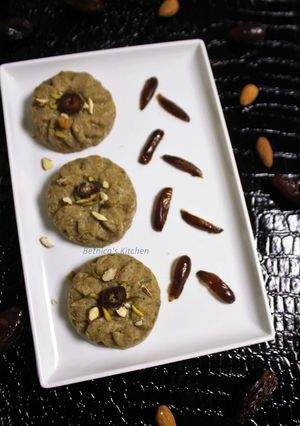A picture of Quinoa Dates Halwa / Pudding.