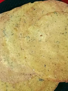 मेथी मसाला खाकरा (Methi masala khakhra recipe in marathi) रेसिपी चे मुख्य फोटो 