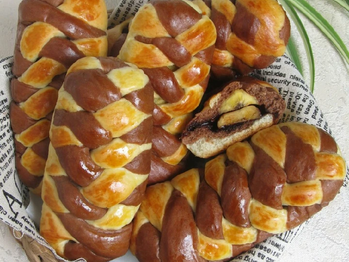 Cara Mudah Membikin Resep Roti Kepang Pisang Coklat yang  Bikin Ketagihan Anti Ribet, Uenak Banget