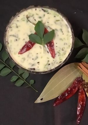 સુરતી કઢી (Surti Kadhi Recipe In Gujarati) રેસીપી મુખ્ય ફોટો