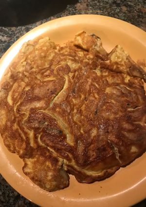 Una foto de Tortilla rellena con lo que tenía en la heladera