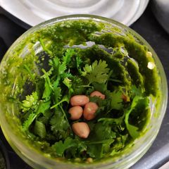 A picture of Peanut Coriander Chutney.
