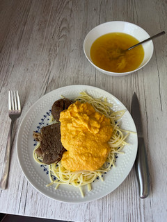 2 in 1: Marhahúsleves és vadas marha recept fotója
