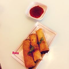 A picture of Oats schezwan spring roll.
