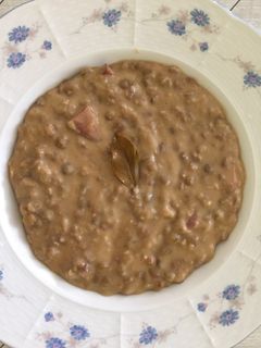 Füstölt húsos lencsefőzelék recept fotója