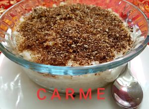 Una foto de Arroz con leche con melindros al moscatel