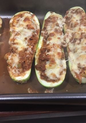 Una foto de Zucchinis rellenos!