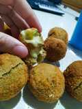 Croqueta de acelga con queso y tomare