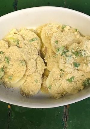 Una foto de Pescado con cubierta de papas