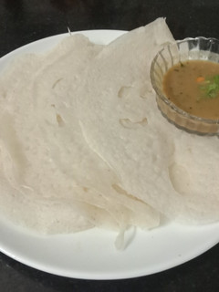 தேங்காய் தோசை (Thenkaai dosai recipe in tamil) செய்முறை முக்கிய புகைப்படம்
