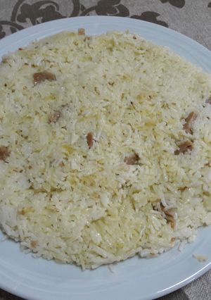 Una foto de Arroz con tiras de pollo sin gluten vegano 🍚