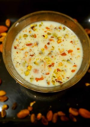 દુધ પૌઆ (Doodh Pauva Recipe In Gujarati) રેસીપી મુખ્ય ફોટો