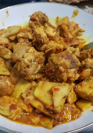 รูปของ ผัดเผ็ดไก่ยอดมะพร้าว